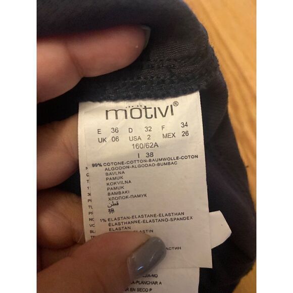 Motivi, women's black corduroy, casual cotton low rise, rolled hem shorts size 2 - Picture 5 of 8